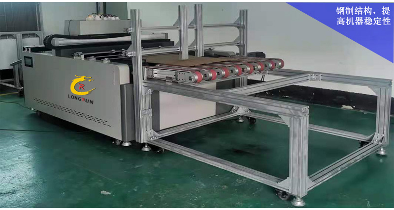 紙箱流水線無版印刷機采用全鋼制結構，提高機器穩(wěn)定性。